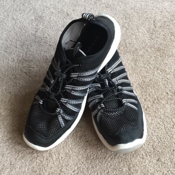 lands end beach shoes